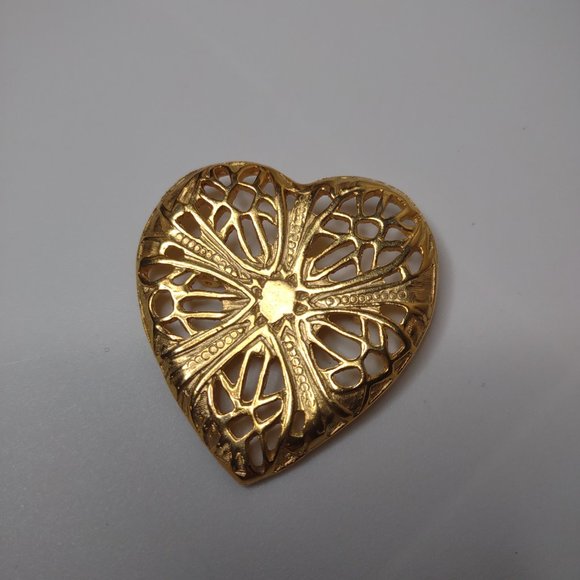 Large Metal Gold Tone Heart Brooch - Picture 3 of 16